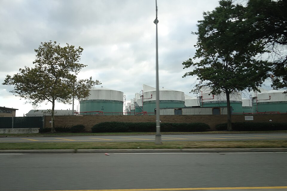 Fuel storage tanks